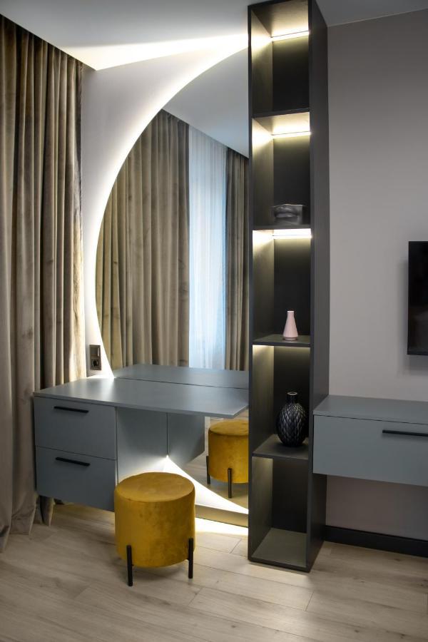 Royal 2 Apartments On Shevchenka 38 Str Lviv Luaran gambar