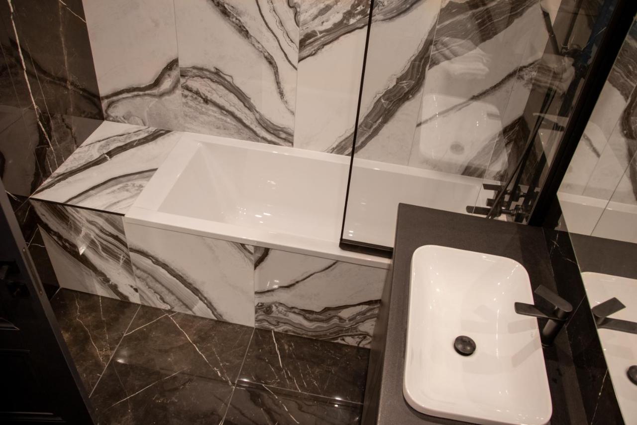 Royal 2 Apartments On Shevchenka 38 Str Lviv Luaran gambar